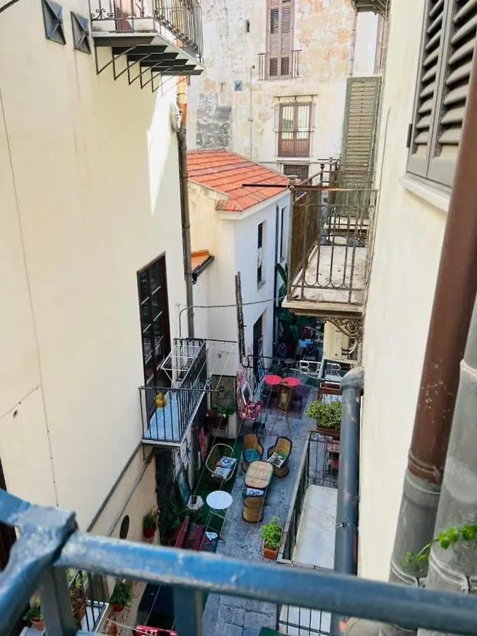 Venezia16Home باليرمو شقة